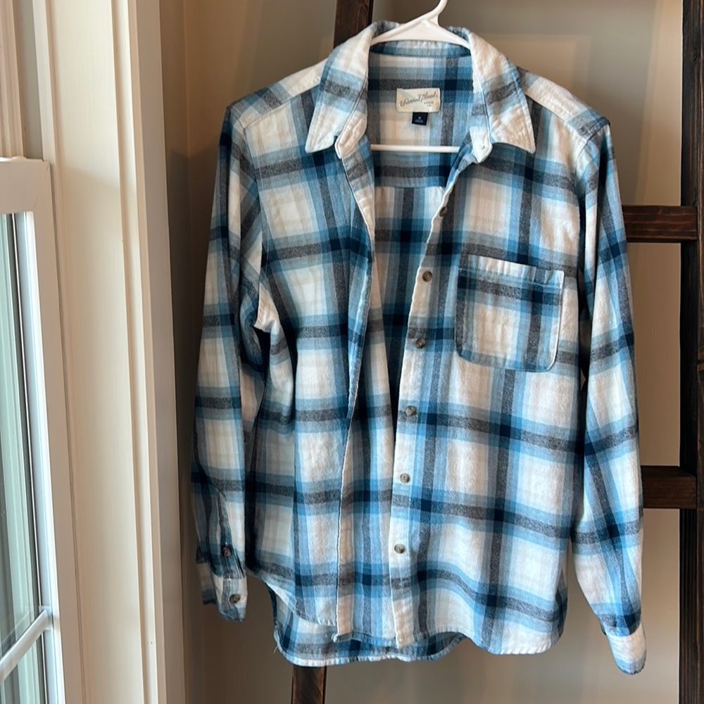 Blue & white plaid, long sleeve. Medium